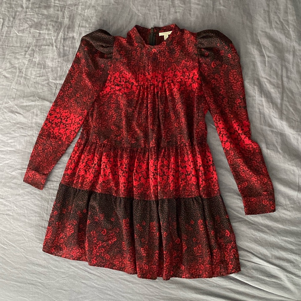 Topshop Floral puff sleeve dress  
US Size 10